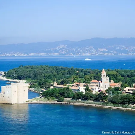 By Interhome Apartamento Cannes