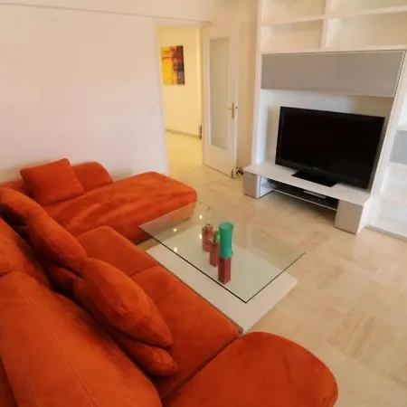 By Interhome Apartamento